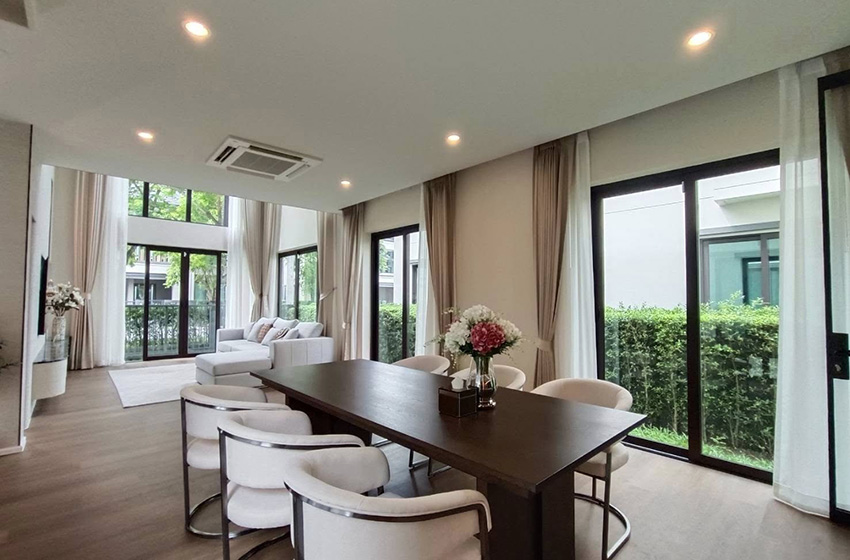 House with Shared Pool in Bangnatrad 